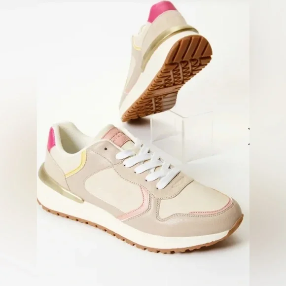 Rue Athletic Sneaker - Picture 3 of 8